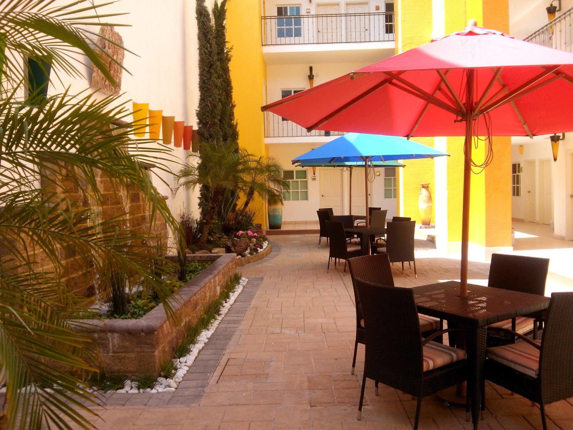 Happy Express Hotel Oaxaca Exteriör bild