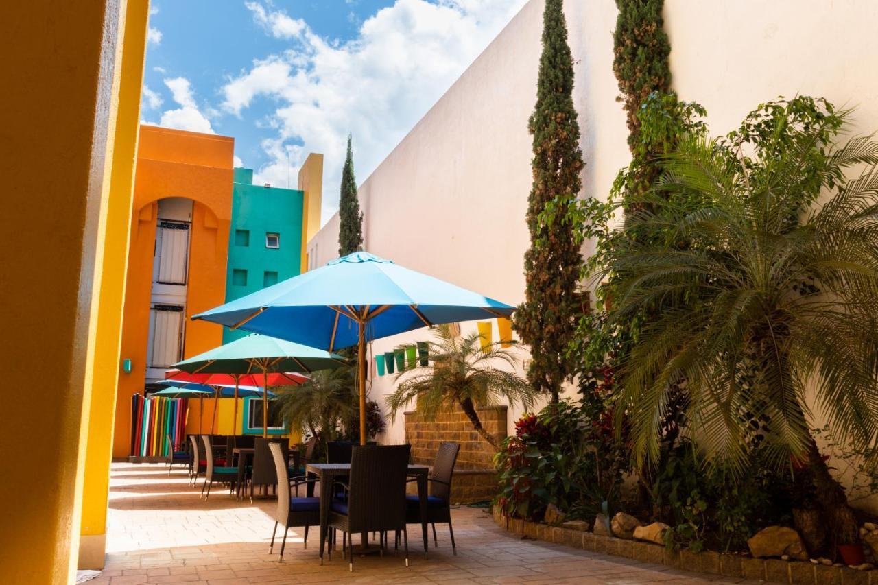 Happy Express Hotel Oaxaca Exteriör bild